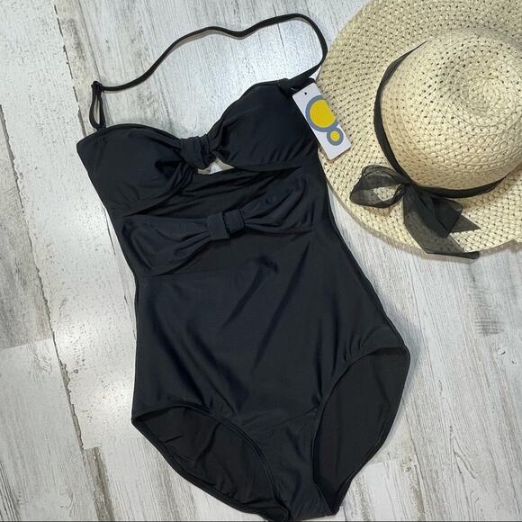 One-Piece Small Swimsuit with Cut-Outs Black - Picture 1 of 4